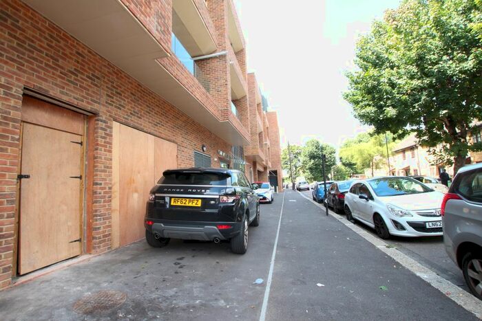 1 Bedroom Maisonette To Rent In Dunton Road, London, E10