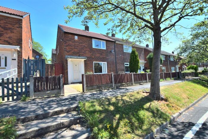 2 Bedroom Property To Rent In Reins Lee Avenue, Oldham OL8
