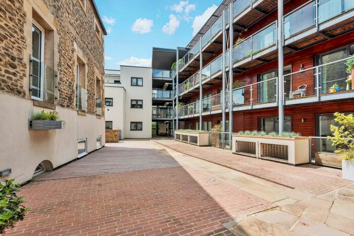 2 Bedroom Apartment To Rent In The Old Gaol, Abingdon, OX14
