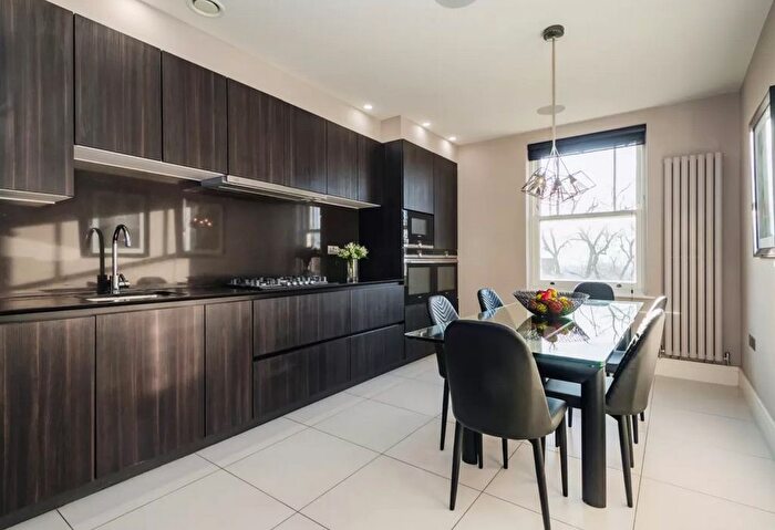 4 Bedroom Property To Rent In Fitzjohns Avenue, Hampstead, NW3