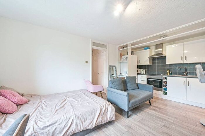 Studio To Rent In Laburnum Close, Friern Barnet, London, N11