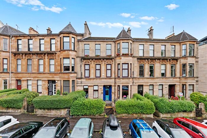 3 Bedroom Flat For Sale In / Broomhill Avenue, Broomhill, G11