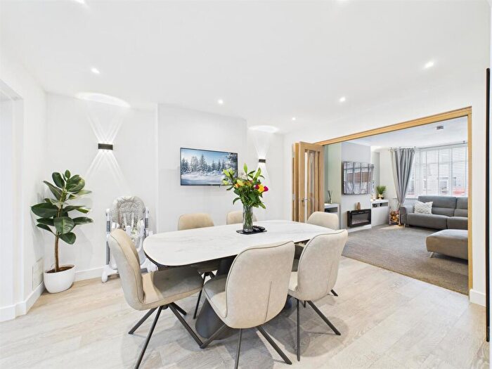 3 Bedroom Semi Detached House For Sale In Rangers Walk, Hanham, Bristol, BS15