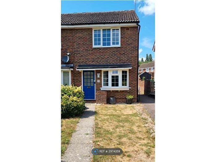 2 Bedroom End Of Terrace House To Rent In Greenway Walk, Buckingham, MK18