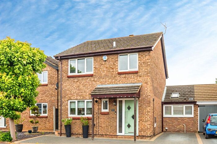 3 Bedroom Property For Sale In Westrope Way, Bedford, MK41