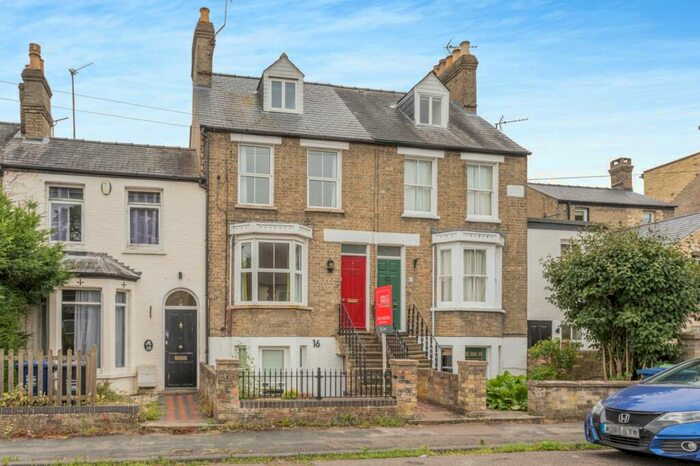 Terraced House To Rent In Halifax Road, Cambridge, Cambridgeshire, CB4