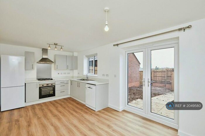 3 Bedroom Detached House To Rent In Crabtree Hill Drive, Derby, DE22