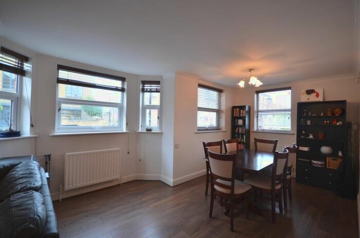 2 Bedroom Flat To Rent In Borland Road, Peckham, SE15