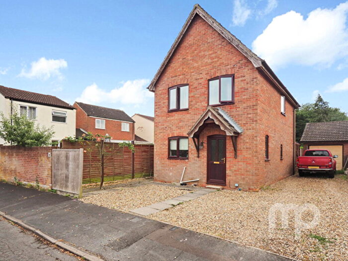 3 Bedroom Detached House For Sale In Porter Road, Long Stratton, NR15