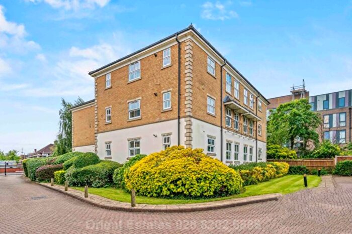2 Bedroom Flat For Sale In Lime Court, London, NW4