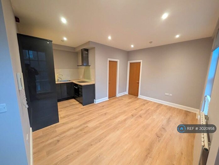 1 Bedroom Flat To Rent In Wedgewood Street, Aylesbury, HP19