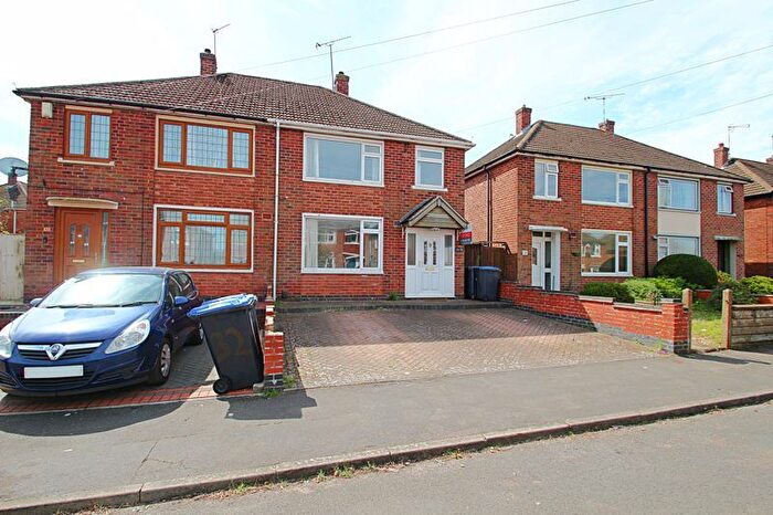 3 Bedroom Semi-Detached House For Sale In Deane Road, Hillmorton, Rugby, CV21