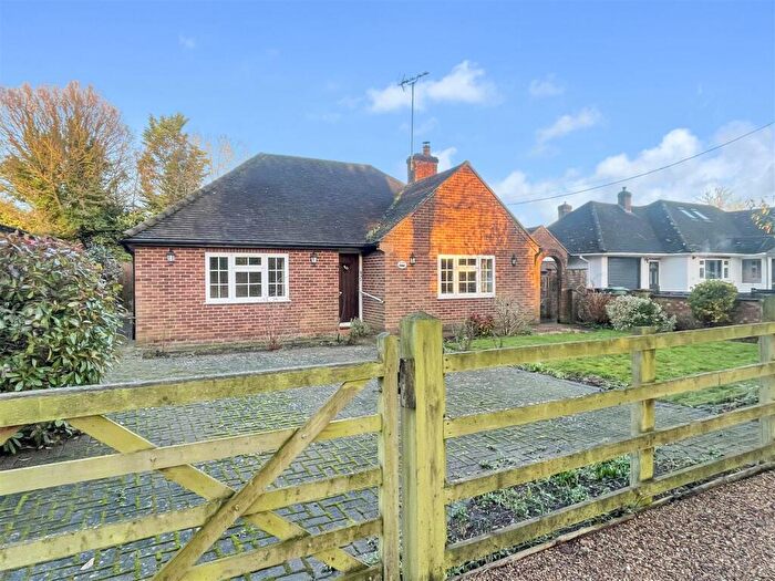 2 Bedroom Detached Bungalow For Sale In The Hamlet, Gallowstree Common, RG4