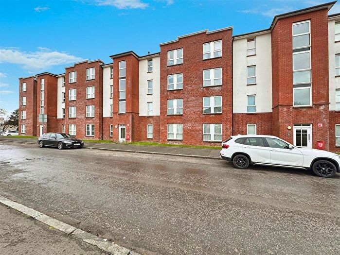 2 Bedroom Flat To Rent In Dean Court, Clydebank, G81