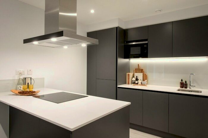 1 Bedroom Apartment To Rent In Circus Street, BN2