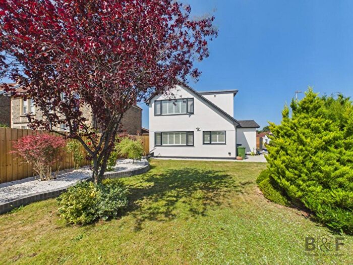 4 Bedroom Detached House For Sale In Barry Road, Oldland Common, BS30