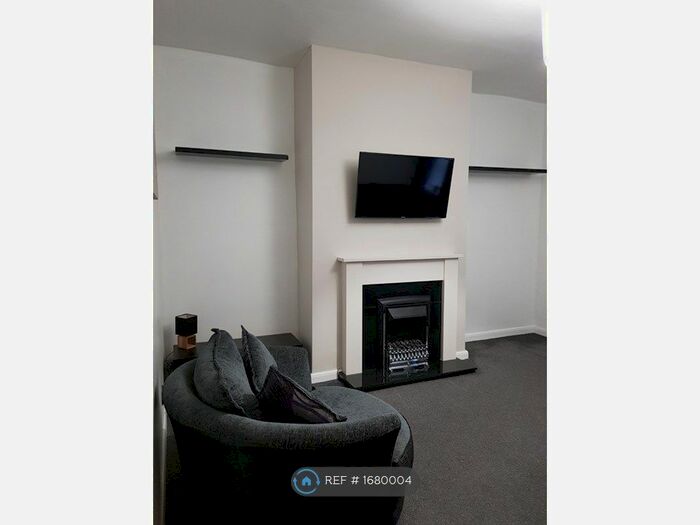 2 Bedroom Flat To Rent In Woodlands Terrace, Gateshead, NE10