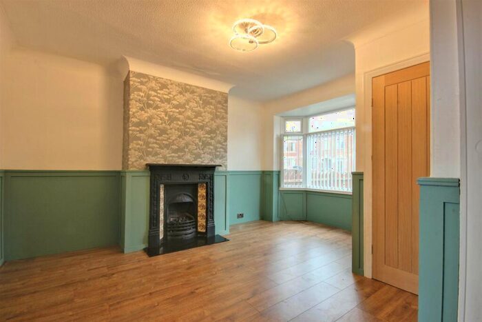 2 Bedroom House To Rent In Huntley Drive, Hull, HU5