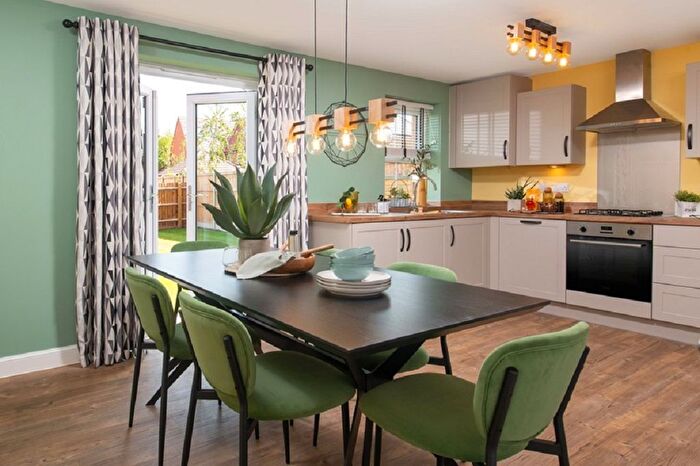 3 Bedroom End Of Terrace House For Sale In Henley Gate, Ipswich, IP1