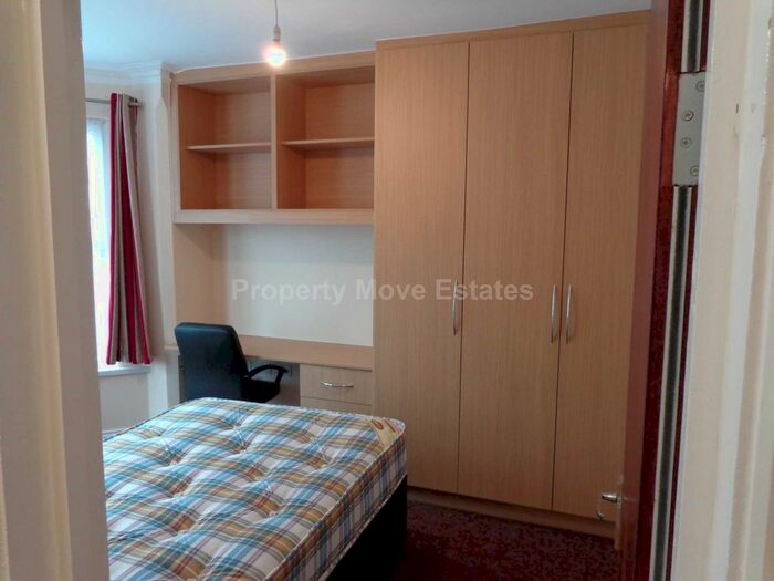 5 Bedroom Terraced House To Rent In Norris Road, Reading RG6