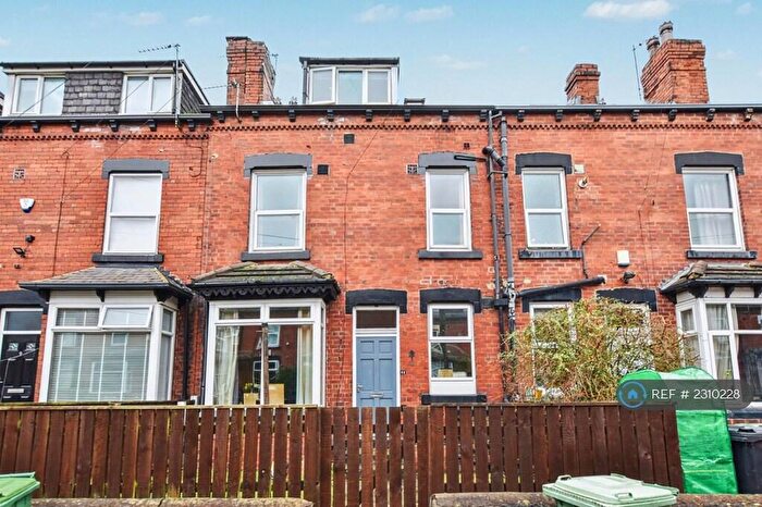 3 Bedroom Terraced House To Rent In Trelawn Avenue, Leeds, LS6