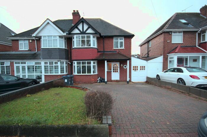 3 Bedroom Semi-Detached House To Rent In Sandhurst Avenue, Birmingham, West Midlands, B36