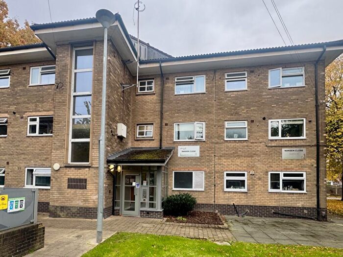 2 Bedroom Flat For Sale In Nansen Close, Stretford, M32