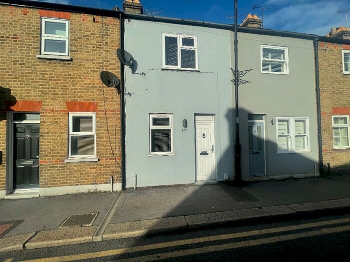 2 Bedroom Terraced House To Rent In Arthur Road, Windsor, SL4