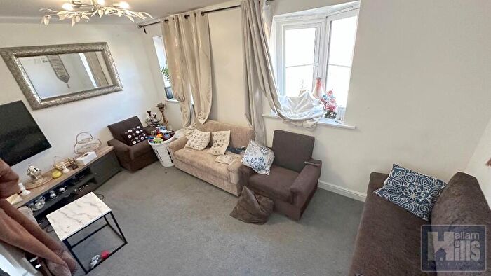 3 Bedroom End Of Terrace House For Sale In Raynald Road, Sheffield, S2