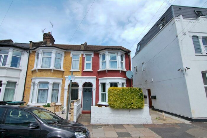 2 Bedroom Property To Rent In Beresford Road, Harringay, London, N8
