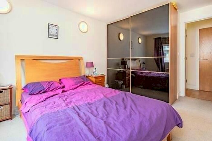 1 Bedroom Flat To Rent In Blakes Road, London, SE15