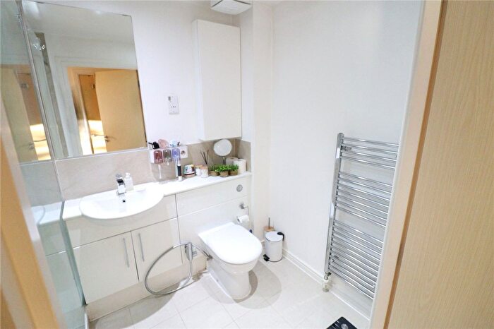 1 Bedroom Flat To Rent In Warneford Court, London, NW9
