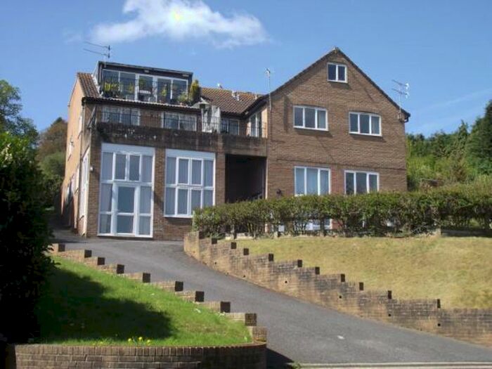 2 Bedroom Flat To Rent In Sherwood - Uplyme, DT7