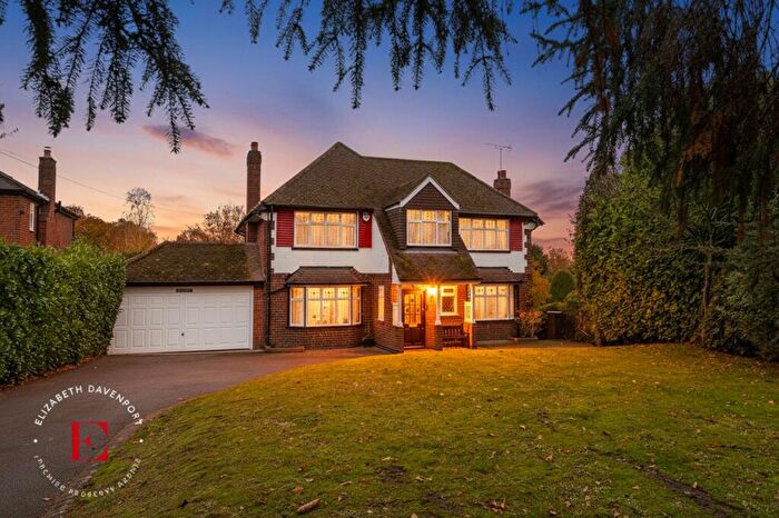 4 Bedroom Detached House For Sale In Red Lane, Burton Green, CV8