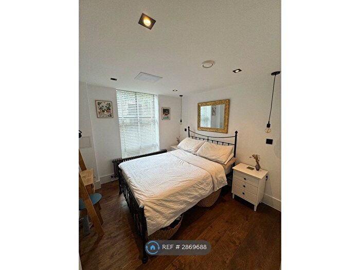 1 Bedroom Flat To Rent In Old Town, London, SW4