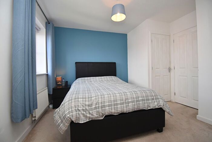 3 Bedroom Semi-Detached House For Sale In Venus Avenue, Biggleswade, SG18