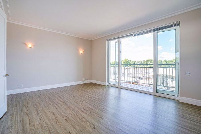 2 Bedroom Flat To Rent In Point Pleasant, London, SW18