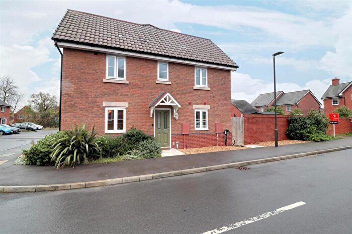 3 Bedroom Semi Detached House For Sale In Maurice Shill Close, Great Oldbury, Stonehouse, GL10