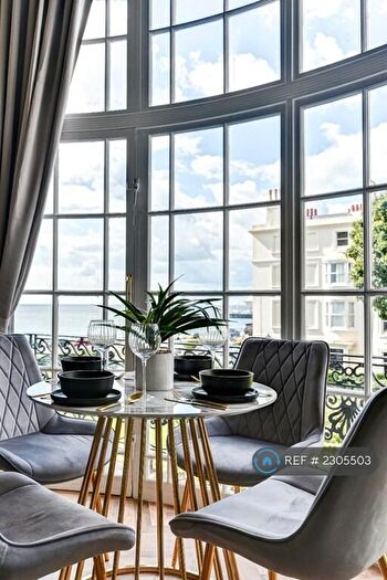 1 Bedroom Flat To Rent In Marine Square, Brighton And Hove, BN2