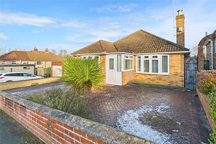 3 Bedroom Bungalow For Sale In Haydon View Road, Swindon, Wiltshire, SN25