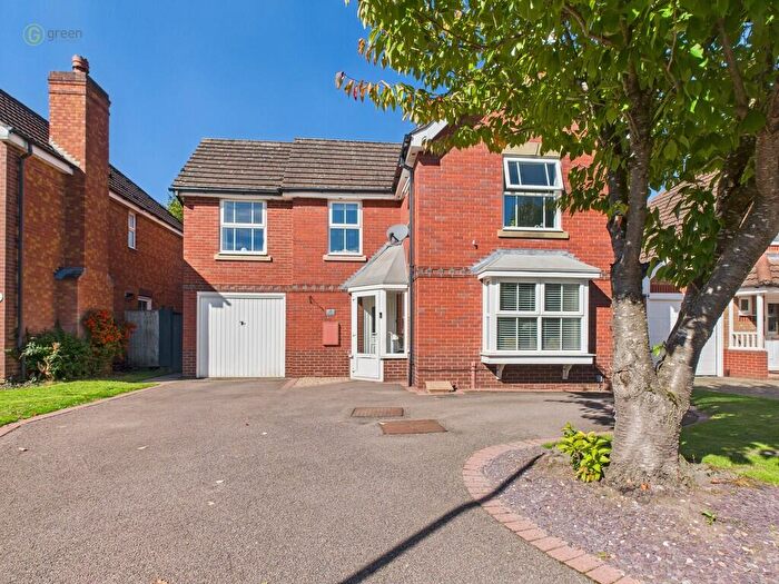 3 Bedroom Detached House For Sale In Glentworth, Walmley, B76