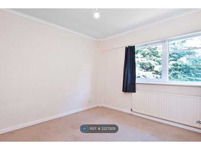2 Bedroom Maisonette To Rent In Lower Camden, Chislehurst, BR7