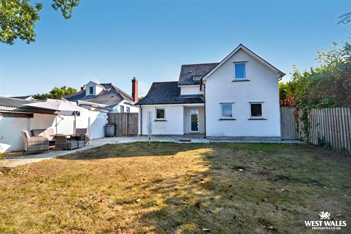 3 Bedroom Detached House For Sale In Cilgerran, Cardigan, SA43