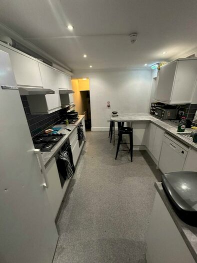 7 Bedroom Terraced House To Rent In Addington Road, Reading, RG1