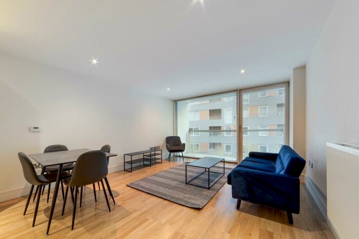 1 Bedroom Apartment To Rent In Denison House, Laterns Way, Canary Wharf, London, E14