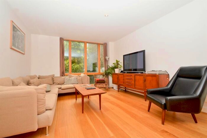 2 Bedroom Flat To Rent In Drysdale Street, London, N1