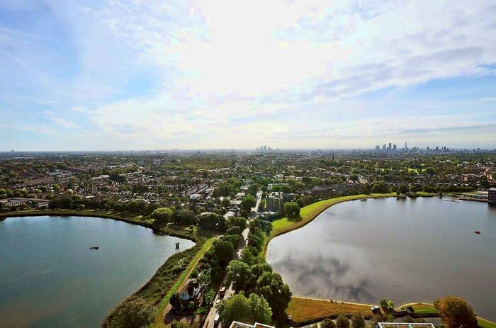 3 Bedroom Flat To Rent In Woodberry Grove, Finsbury Park, London, N4