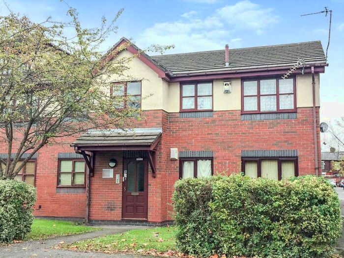 1 Bedroom Flat To Rent In Longford Place, Victoria Park, M14