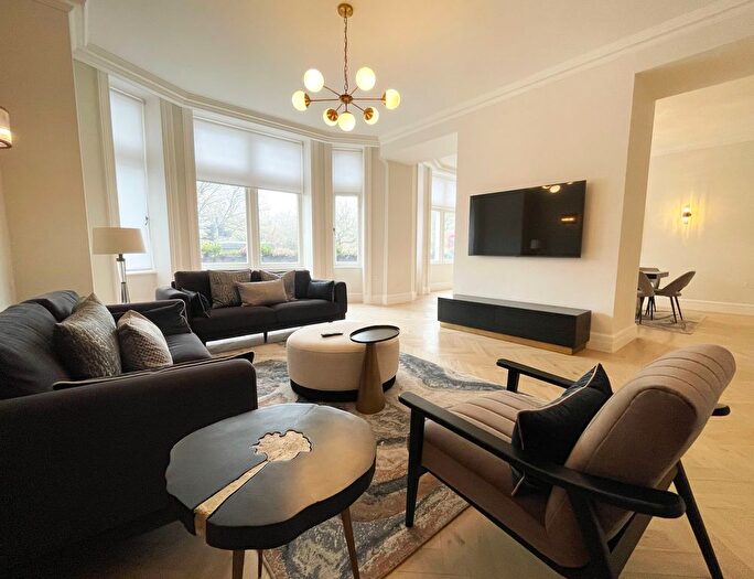 5 Bedroom Flat To Rent In Kensington Road, London, W8