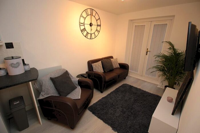 1 Bedroom Flat To Rent In Queen Alexandra Road, High Wycombe, HP11
